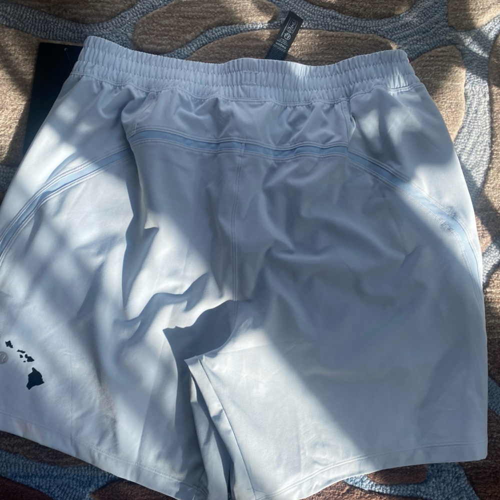 SOLD ELSEWHERE NWT Lululemon 🌸ALOHA ISLANDS 🌈Pace Breaker Shorts 7” blue $170
